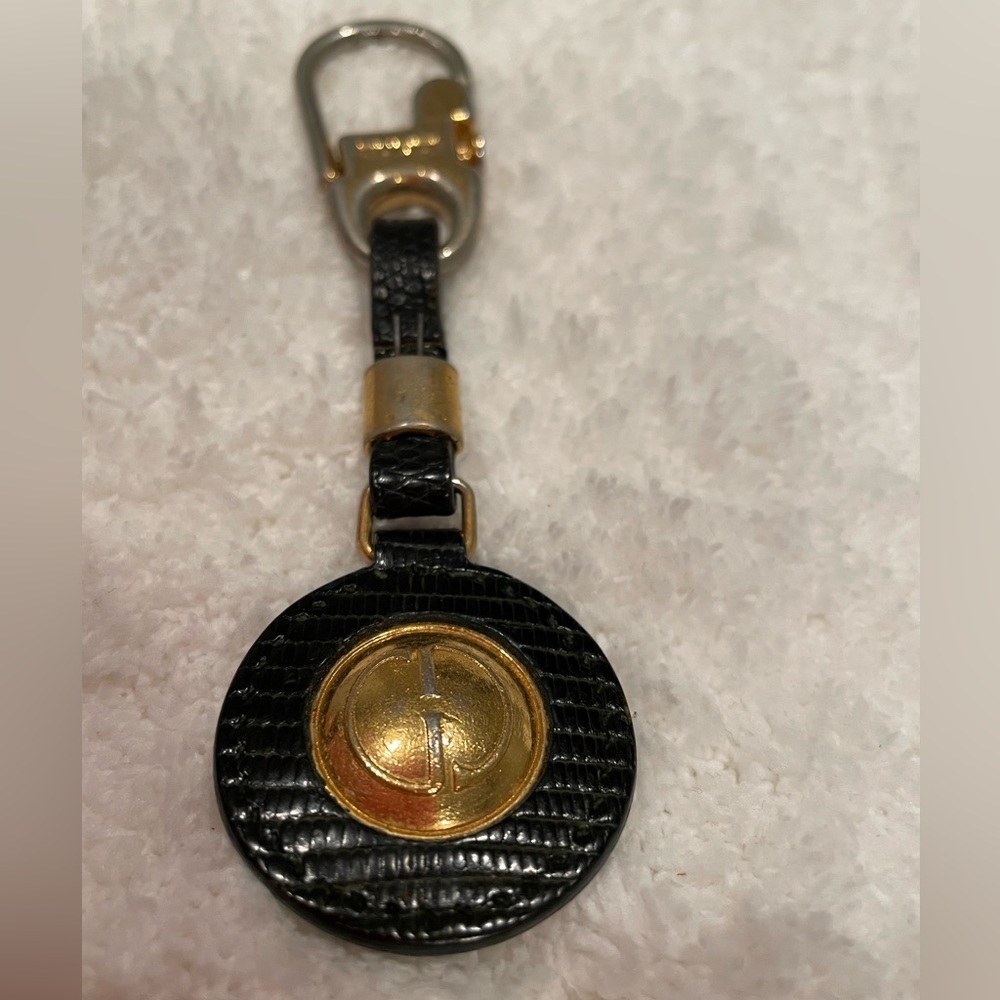 Vintage Gucci Key Holder GG swing key ring
